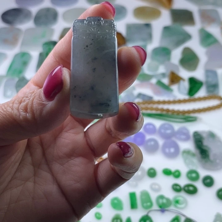 П***г翡翠未镶嵌挂件天然翡翠