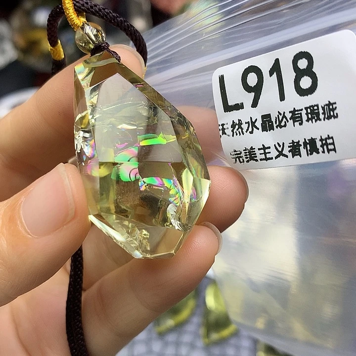 未镶嵌珠宝半成品水晶净透体黄阿塞吊坠