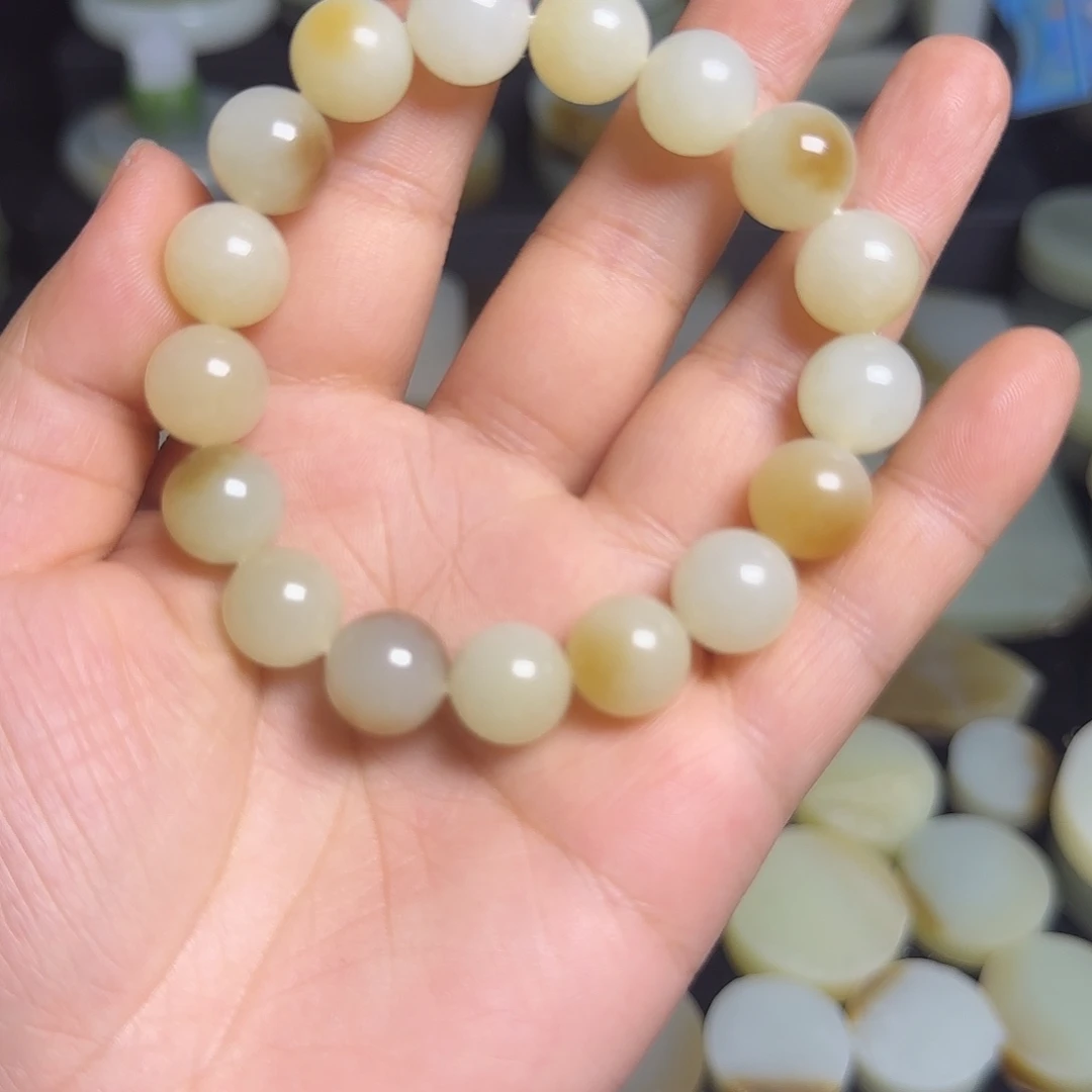 青***然和田玉(糖玉)未镶嵌珠宝半成品