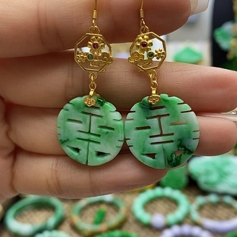 翡翠耳饰未镶嵌天然