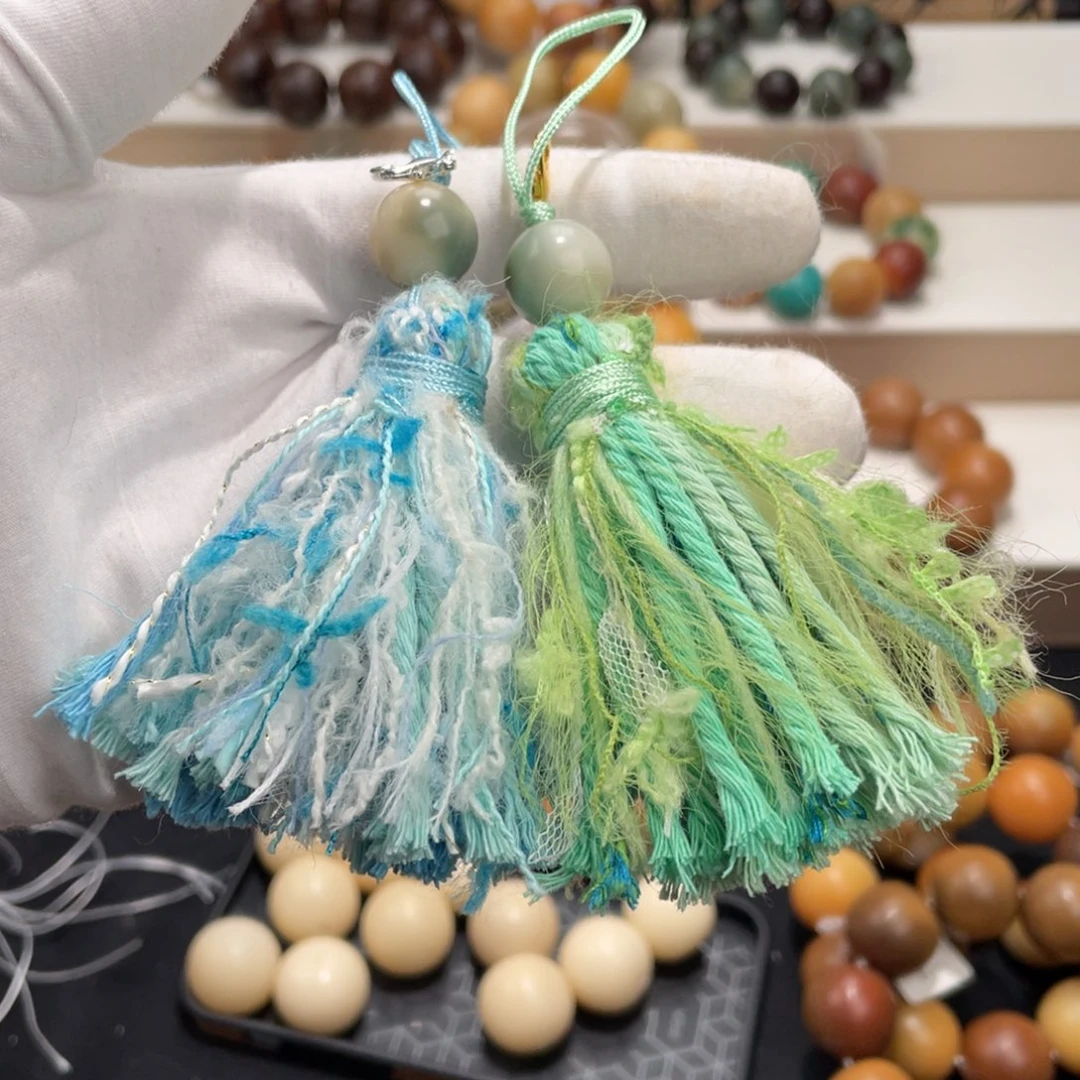 白玉菩提吊坠杂***?流苏