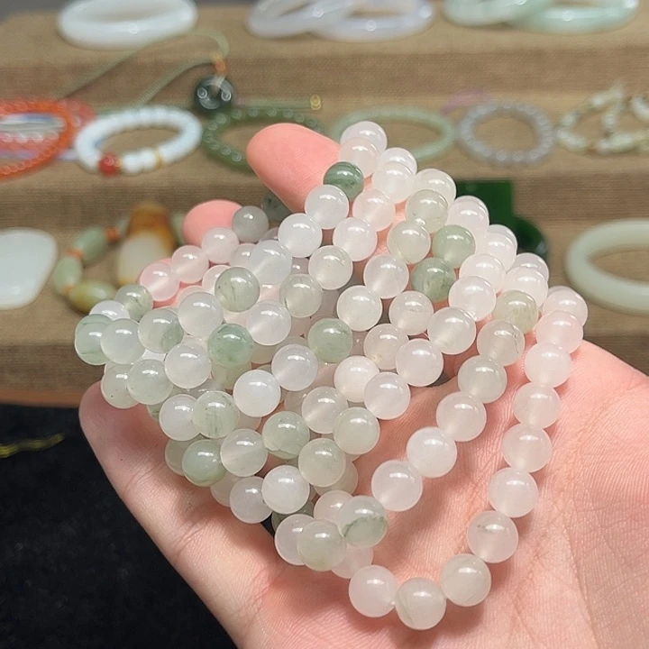 石英质玉未镶嵌颈饰