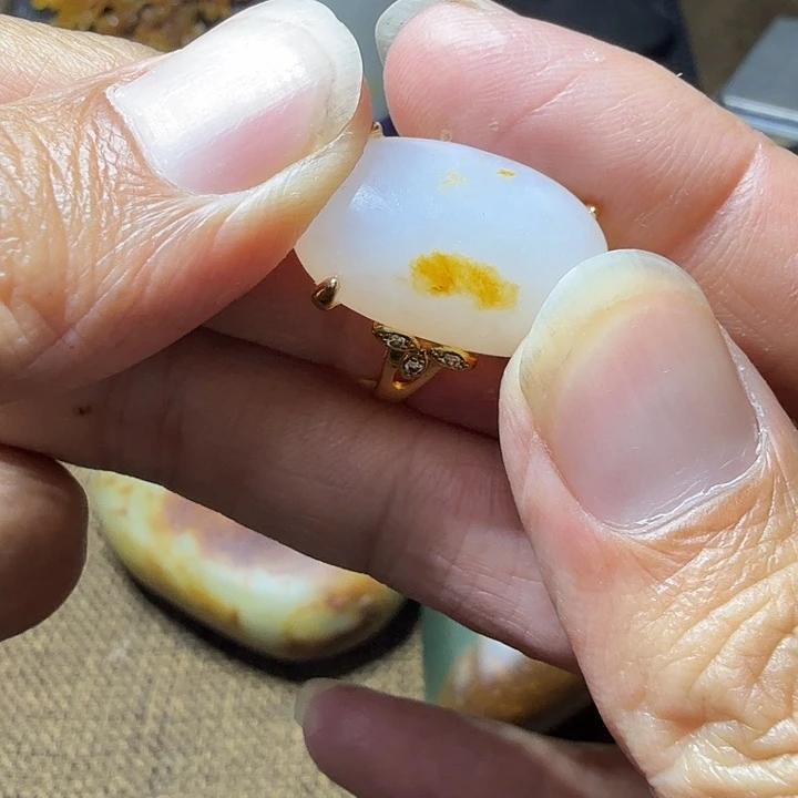 和田玉（糖玉）未镶嵌挂件