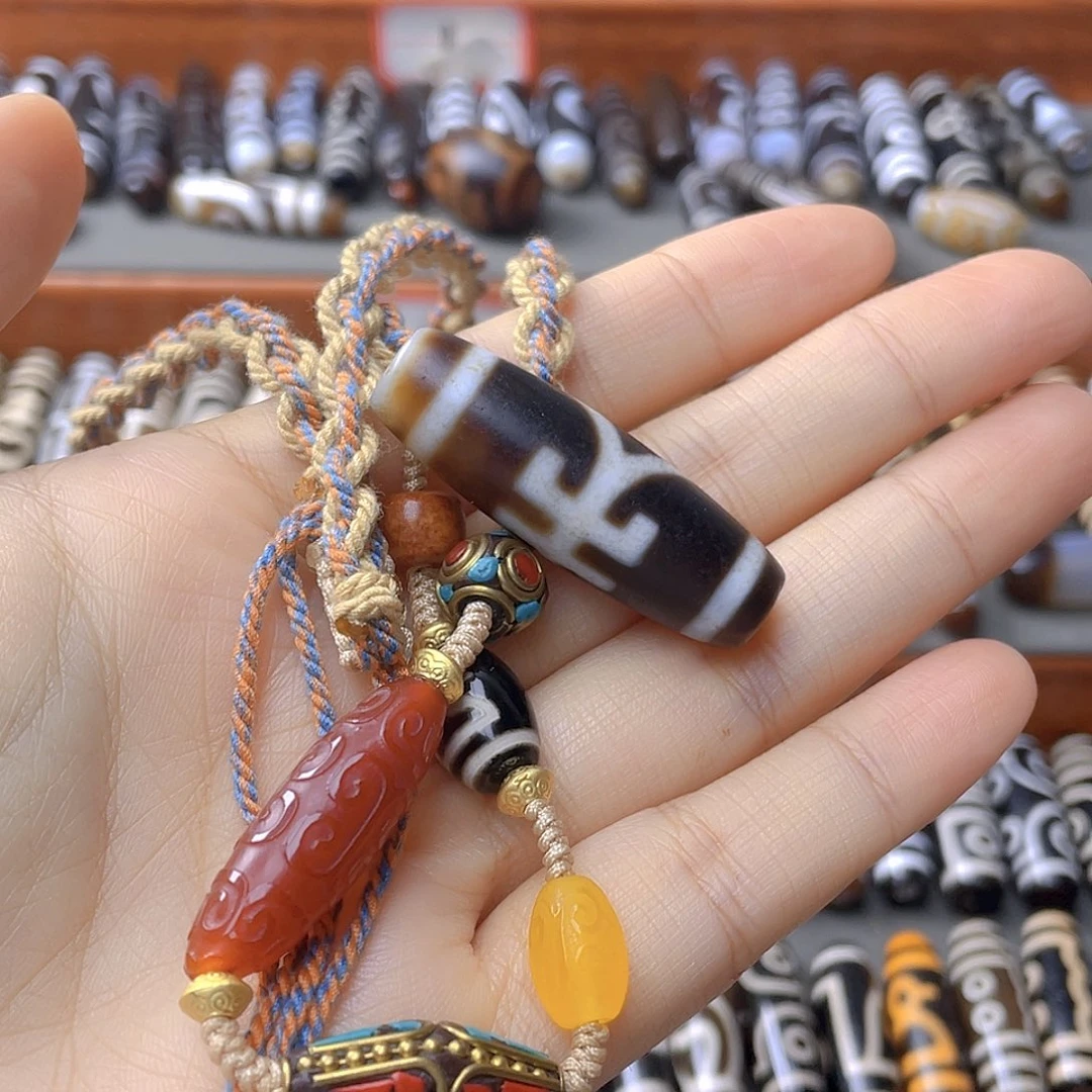 玛瑙/玉髓颈饰未镶嵌过****静