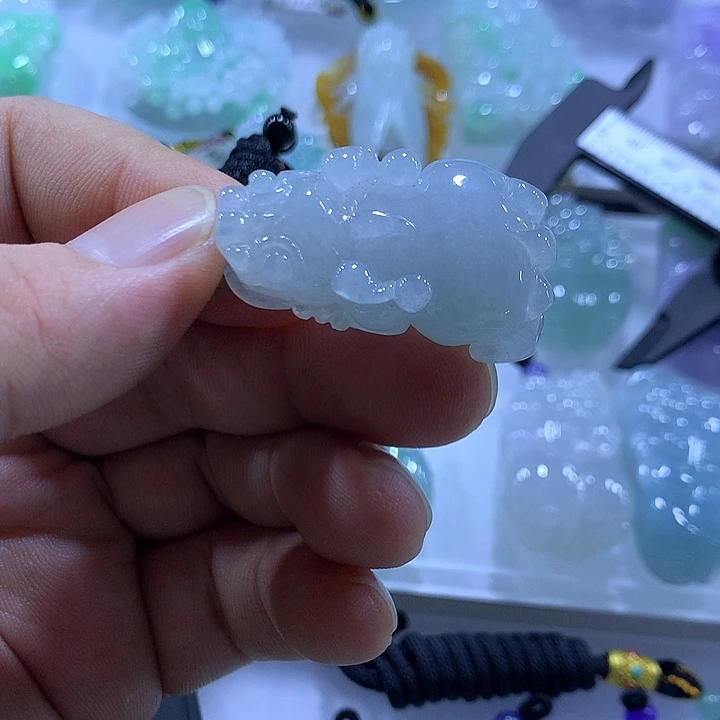 颈饰未镶嵌翡翠天然翡翠A货吊坠