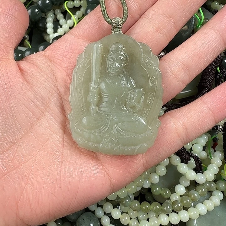 和田玉未镶嵌颈饰霸**人
