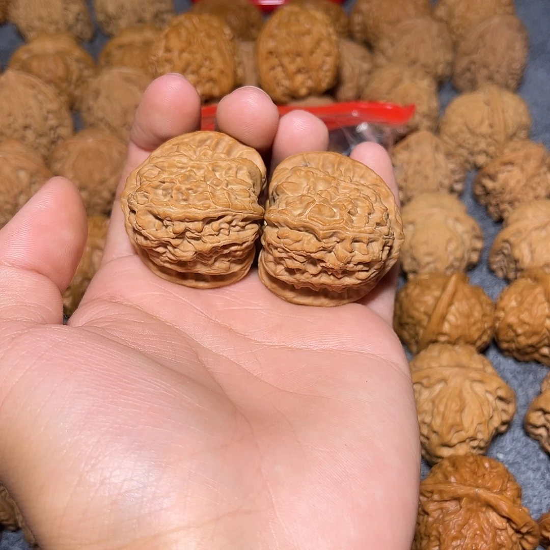 文玩核桃把件尘38.9原生态无药延庆三角白狮子