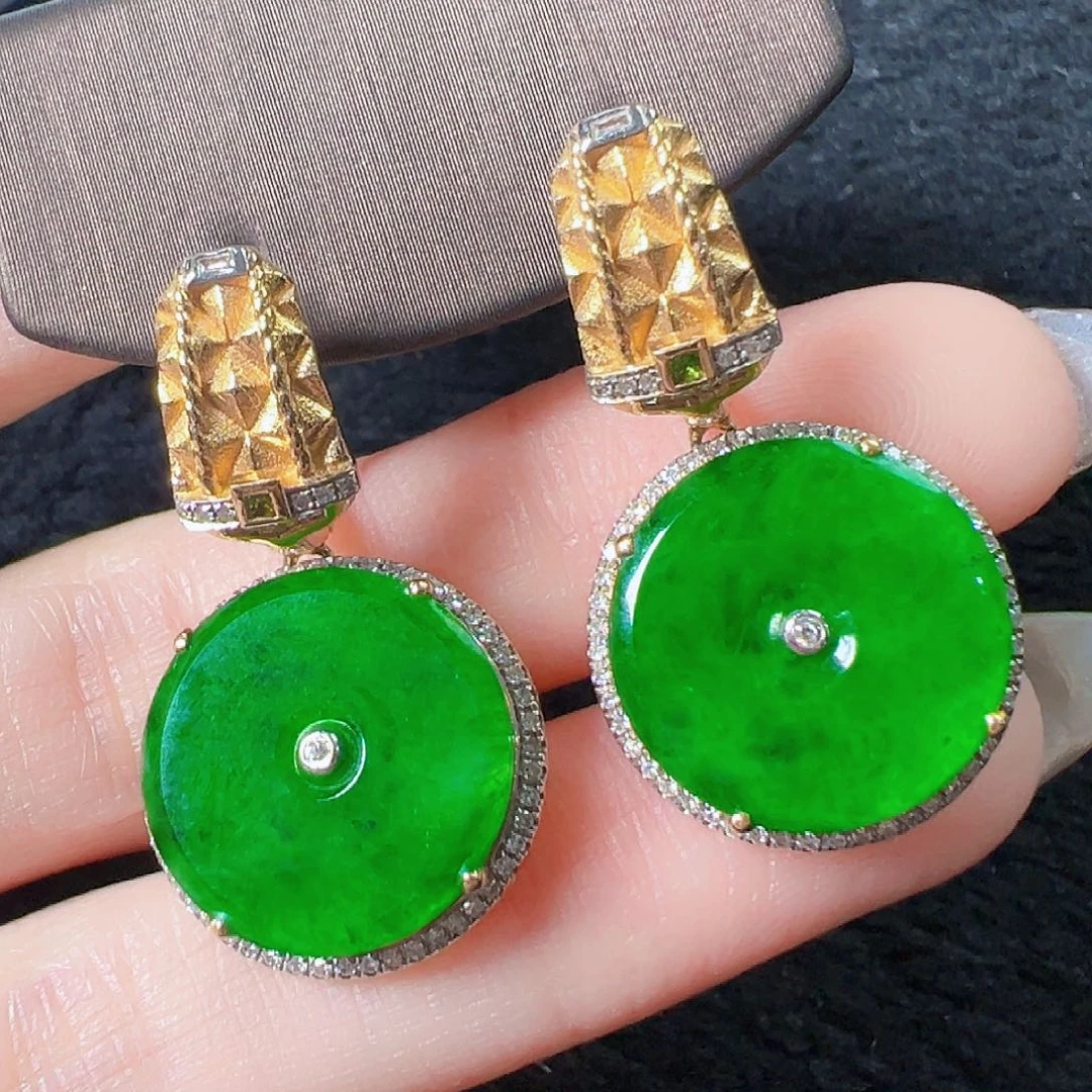 翡翠耳饰18K金镶嵌签收后24小时鉴赏期，过时不退