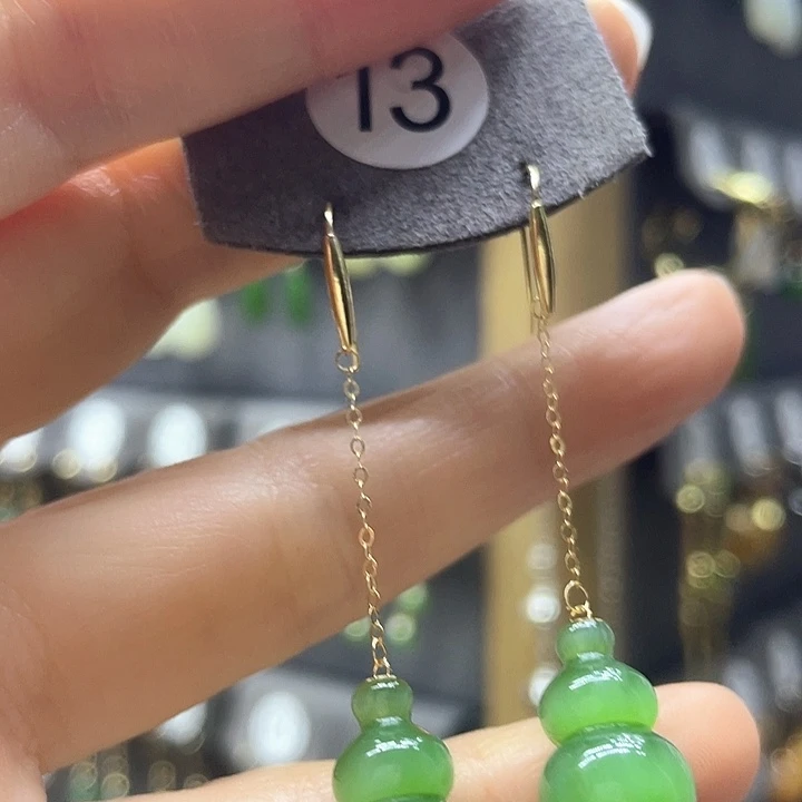 和田玉18K金镶嵌耳饰