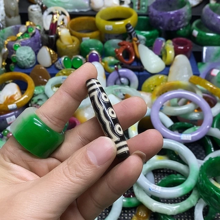 颈饰未镶嵌翡翠官方正规回血放漏