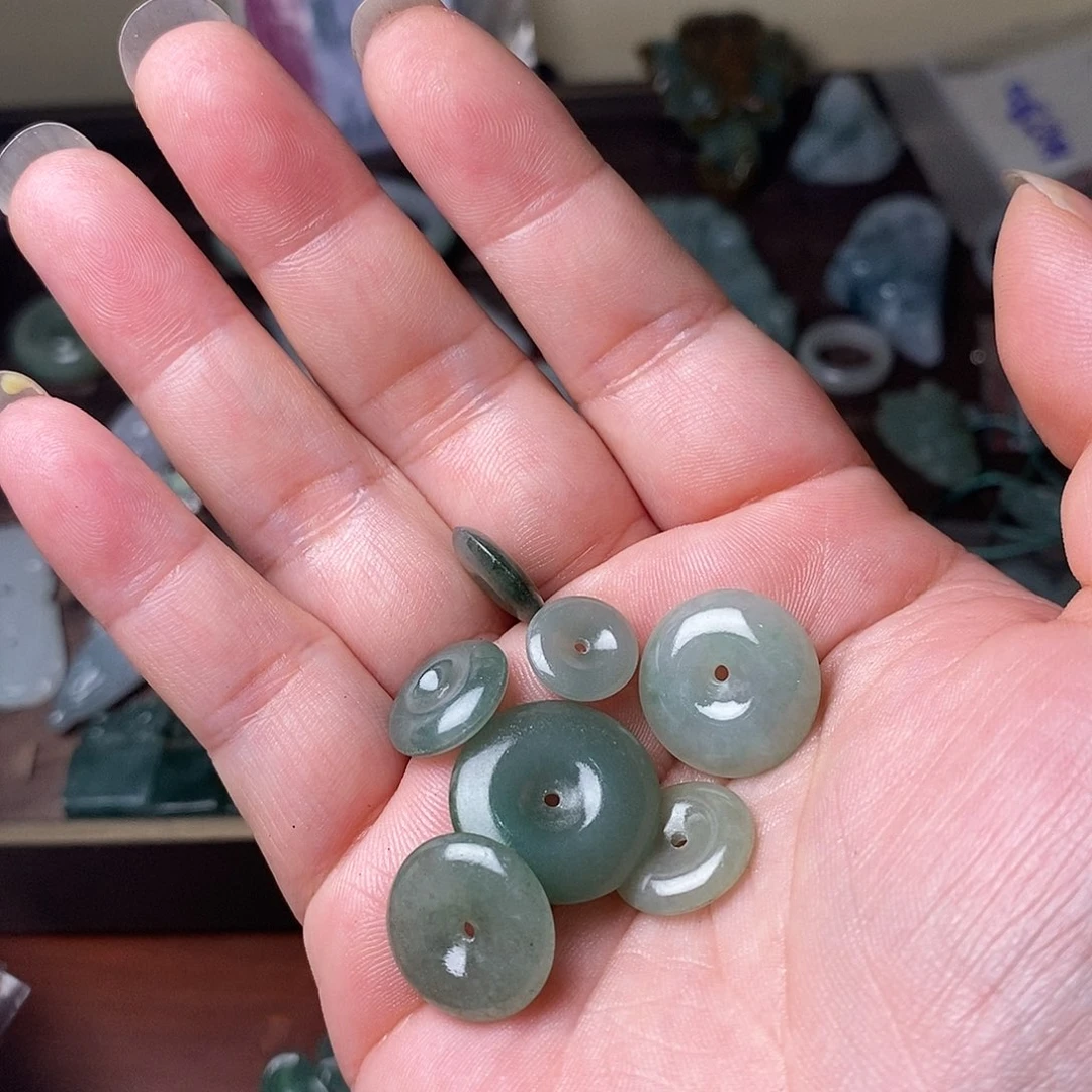 未镶嵌定制翡翠翡翠