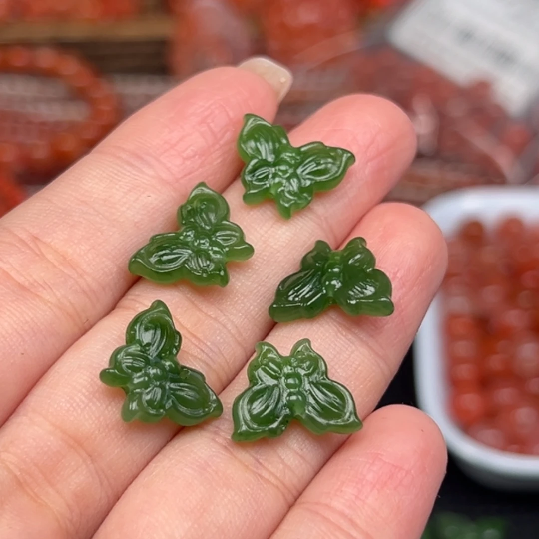 和田玉未镶嵌吊坠(不含链)多样性