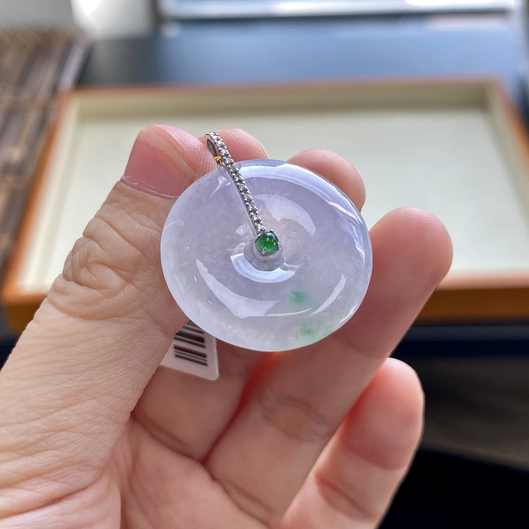 如意宝珠宝 18K金钻石镶嵌冰飘阳绿平安扣天然玉石吊坠EW44