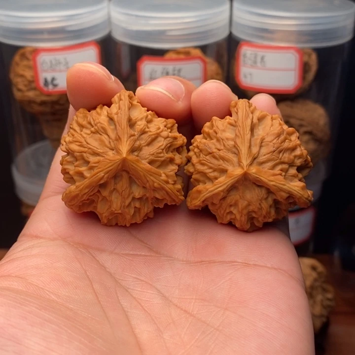 把件文玩核桃40尺盘山三棱