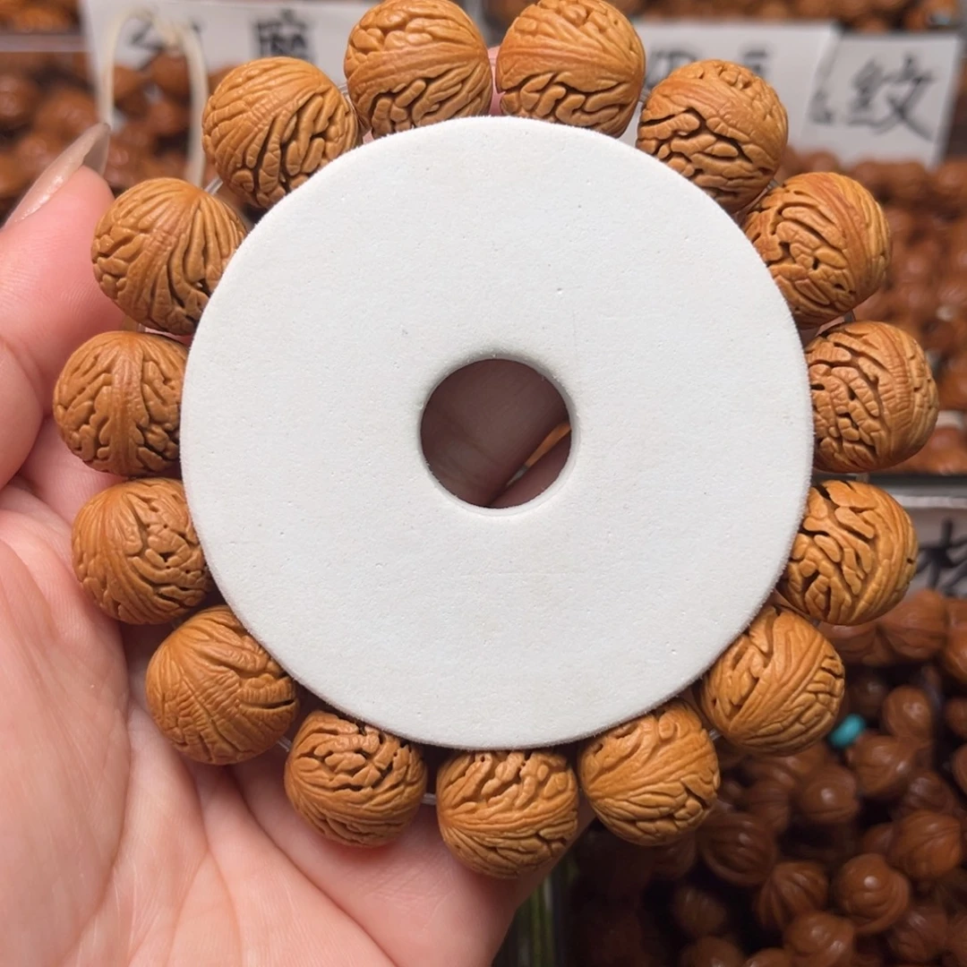 把件桃核16左右绣球手串