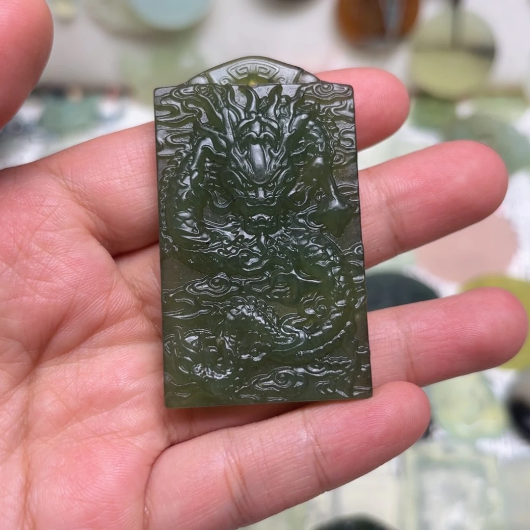 蛇纹石玉合金颈饰