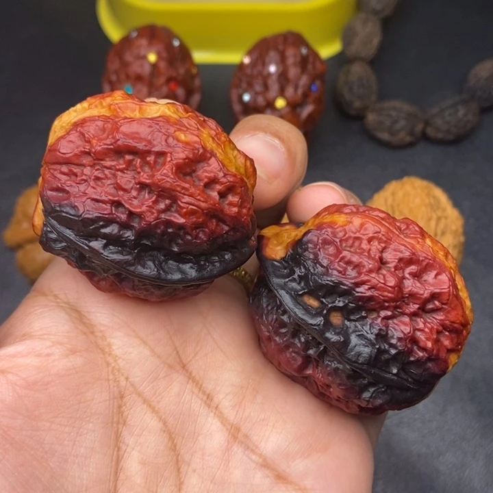 文玩核桃吊坠41尺金蟾王