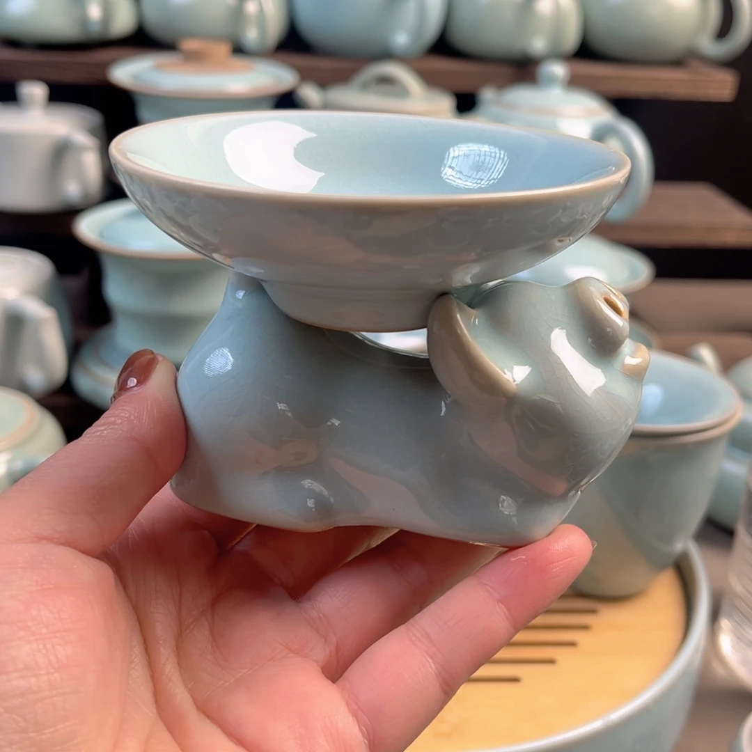 陶摆件瓷天青釉小猪茶漏