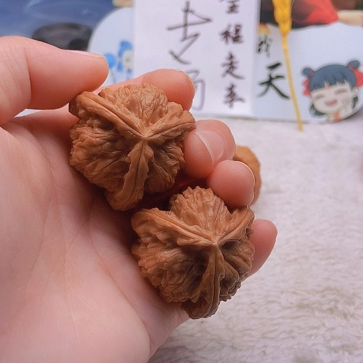 吊坠文玩核桃M***Ý三棱