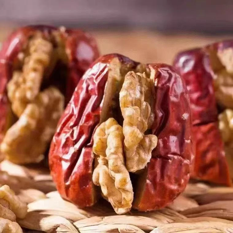 新疆特产红枣夹核桃独立包装美味营养休闲零食