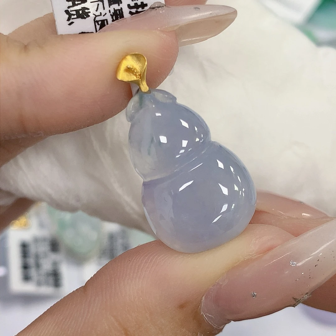 颈饰18K金镶嵌翡翠