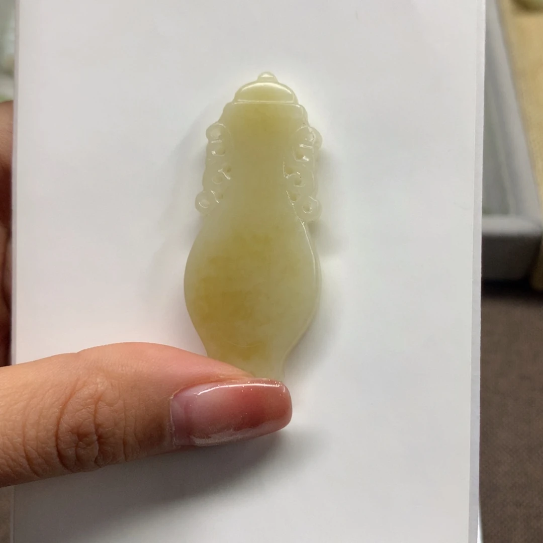 和田玉（糖玉）未镶嵌颈饰