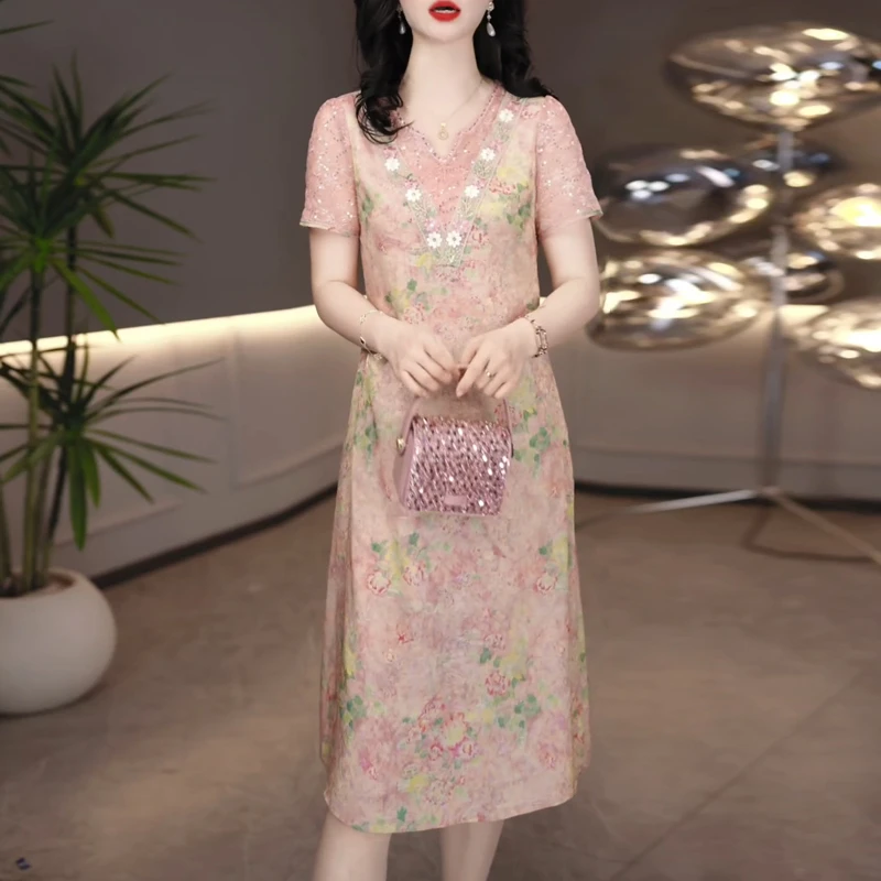 V领复古碎花连衣裙2025夏季百搭小个子减龄短袖宽松遮肉妈妈裙子