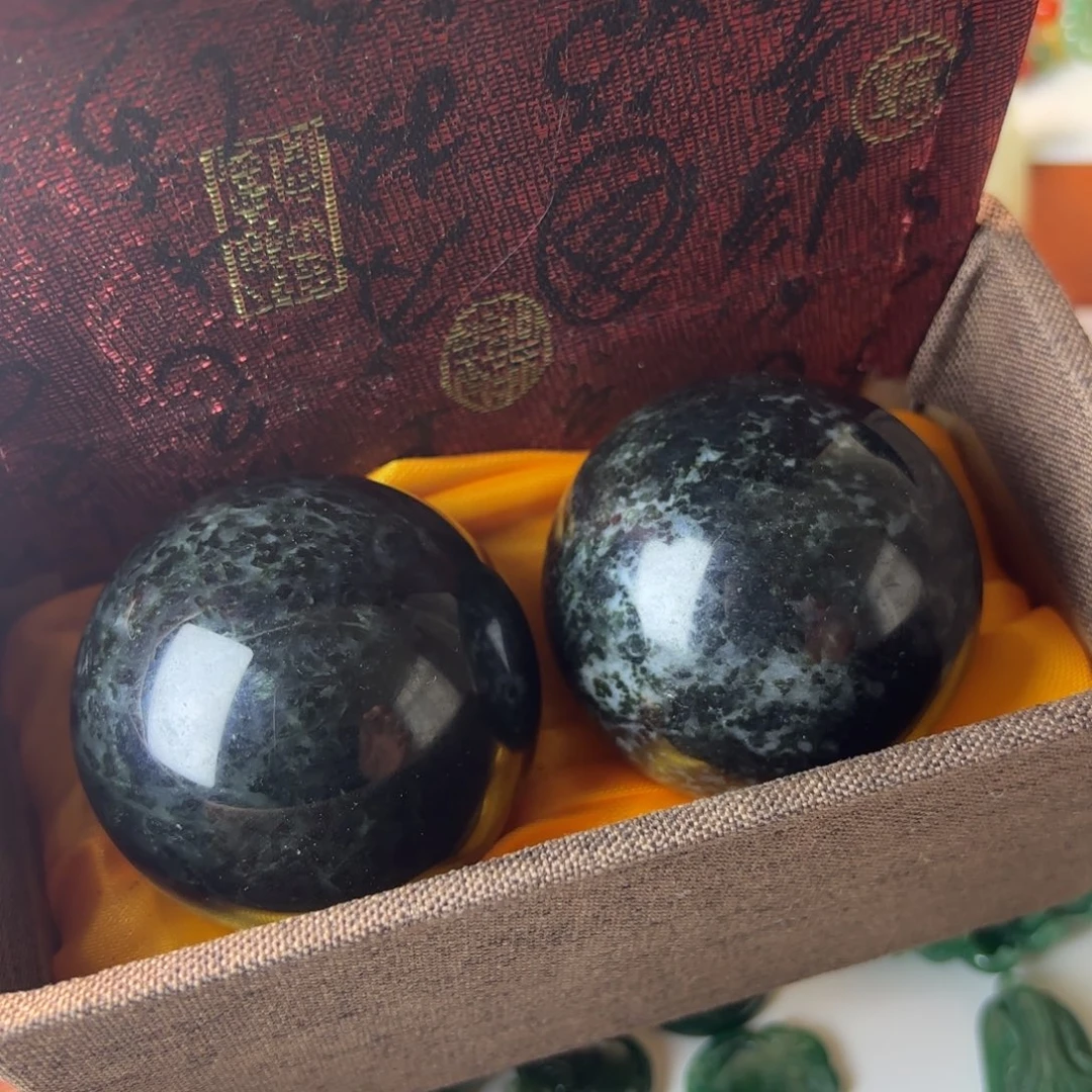 独山玉未镶嵌独玉健身球独山玉健身球