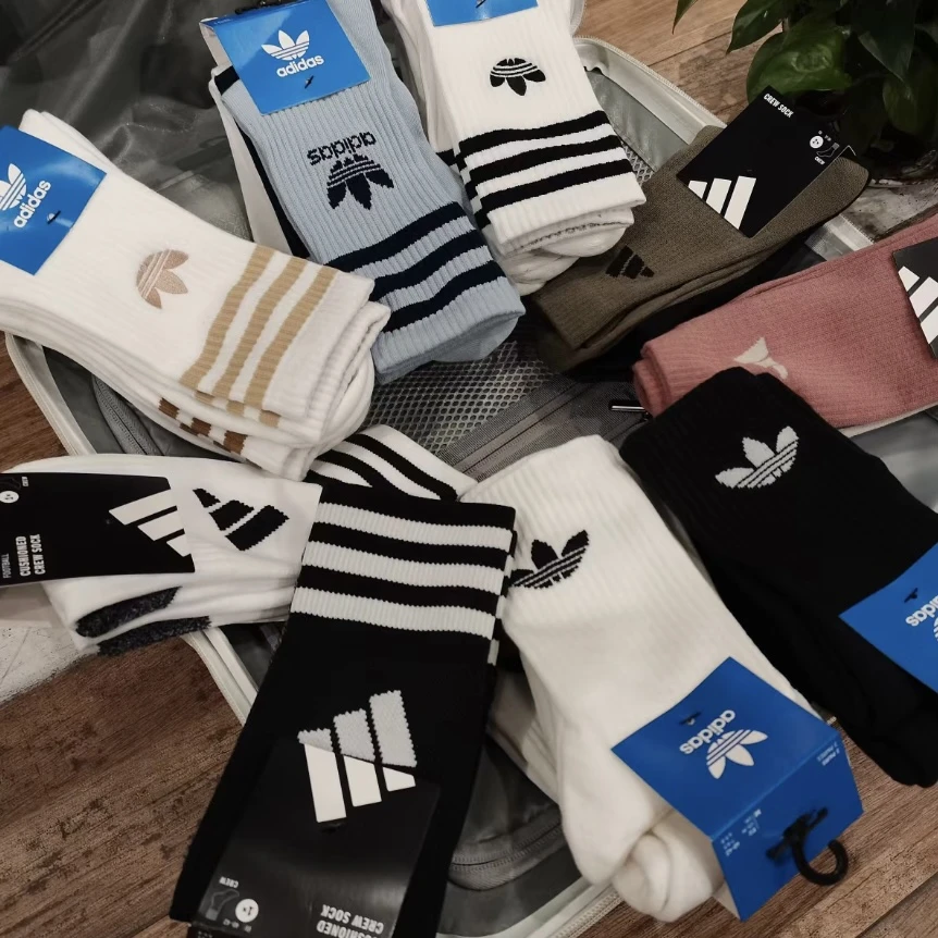 随机袜子一双