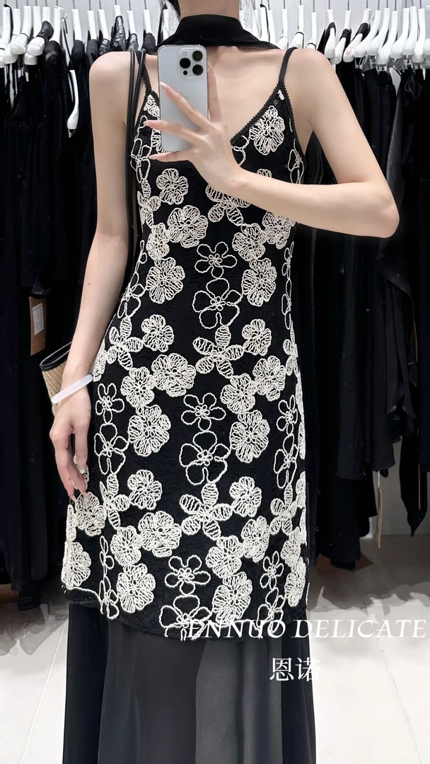 恩诺-福利（ZZEN2651#）花朵刺绣带飘带~网纱拼接连衣裙 6-16