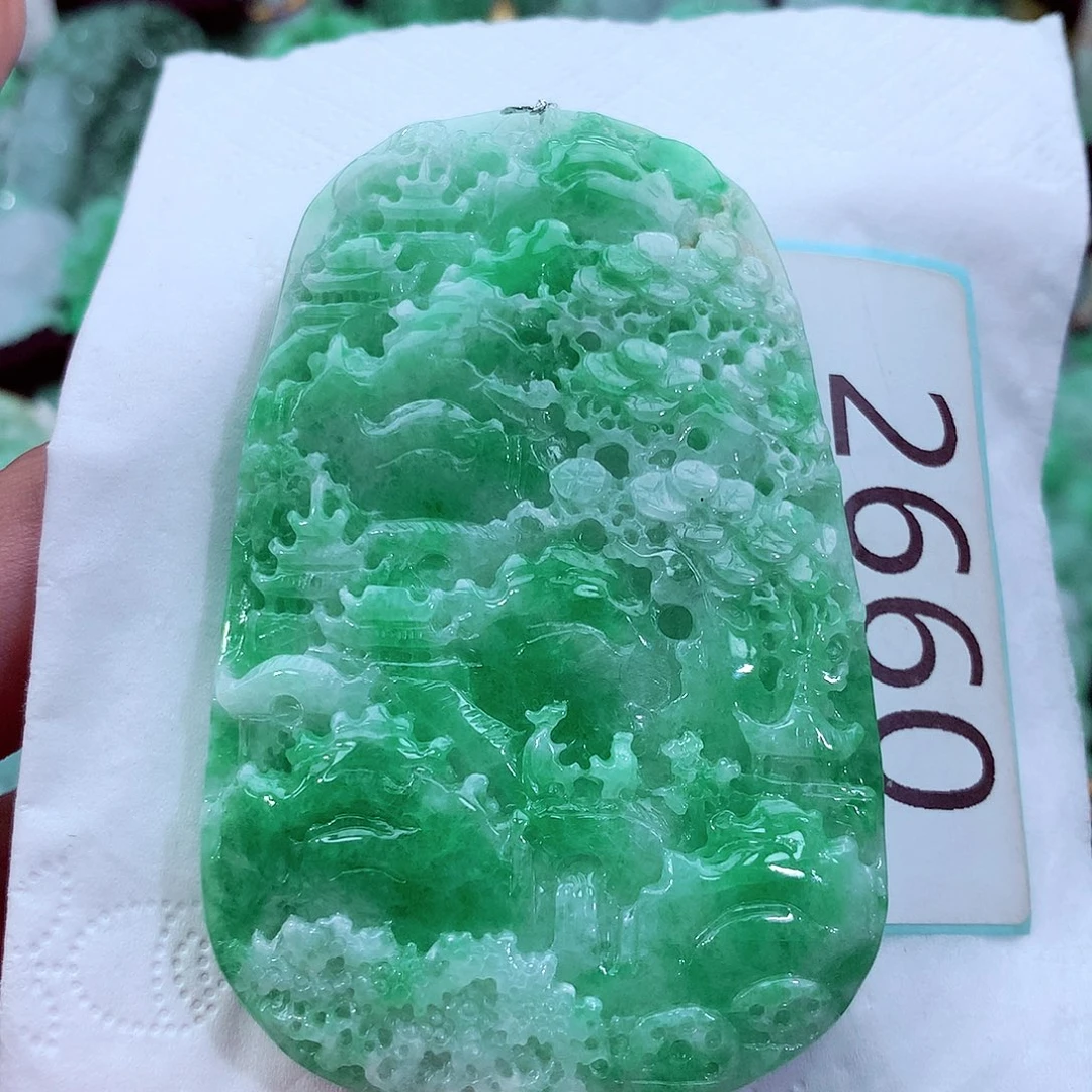吊坠(不含链)未镶嵌翡翠