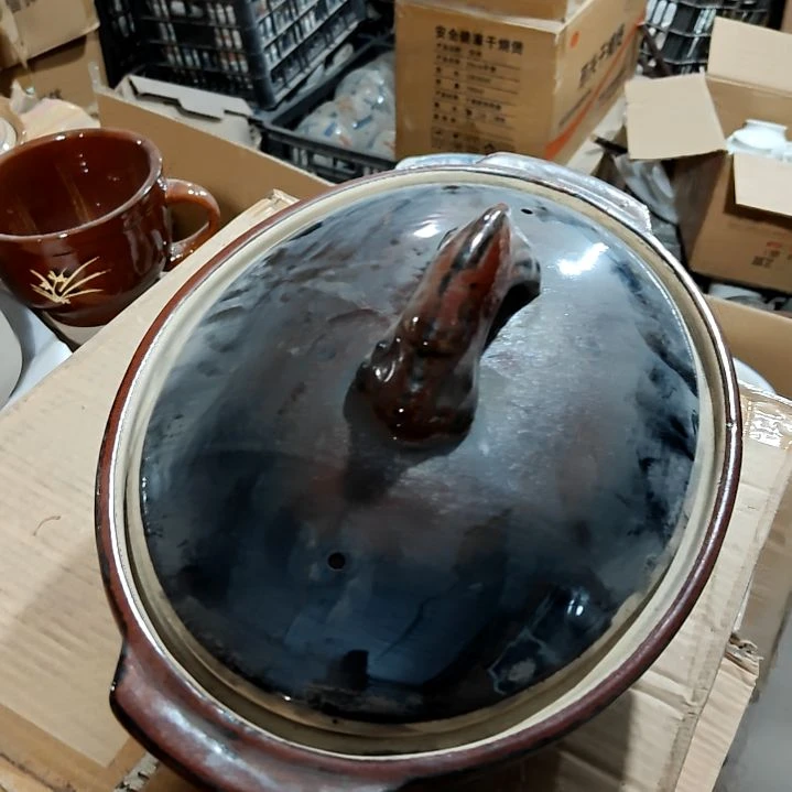 摆件盘子碗茶壶啥都有