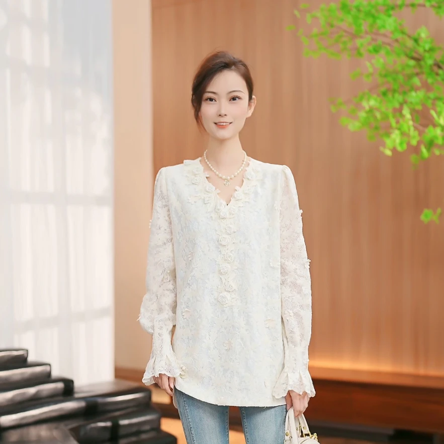 ColorArea/色域2025春重工天丝刺绣百搭V领打底衫气质衬衫上衣