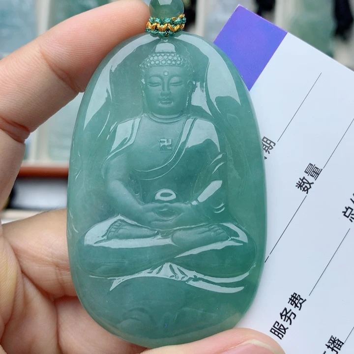 颈饰未镶嵌翡翠大日如来