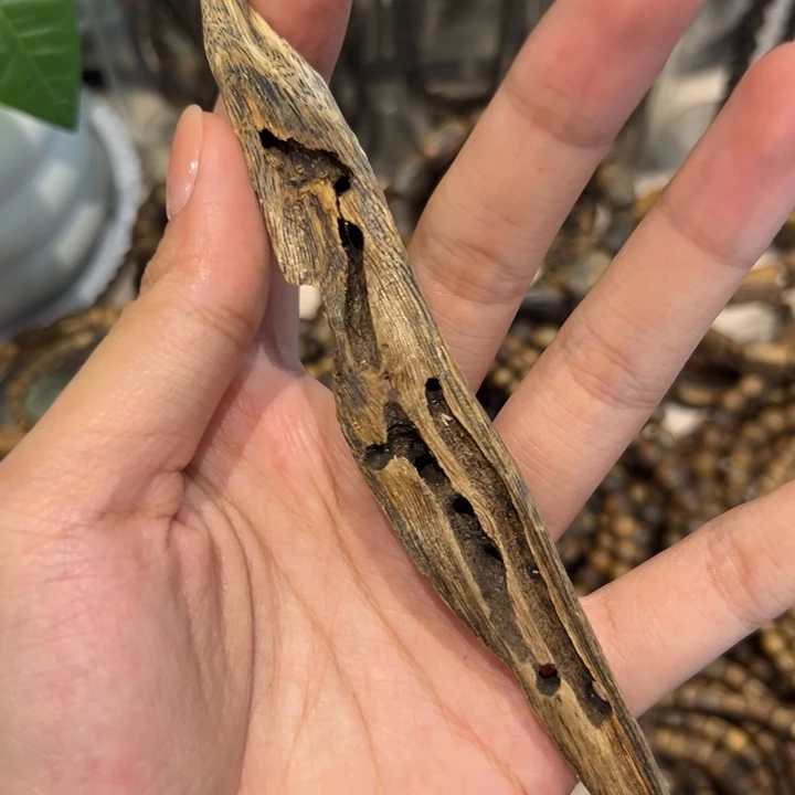 沉香碎屑沉香虫漏8克