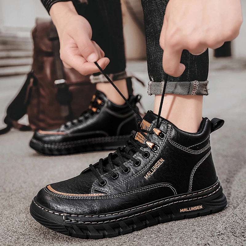 男士户外休闲马丁靴2025冬季新款男鞋英伦风潮流百搭黑色中帮男靴