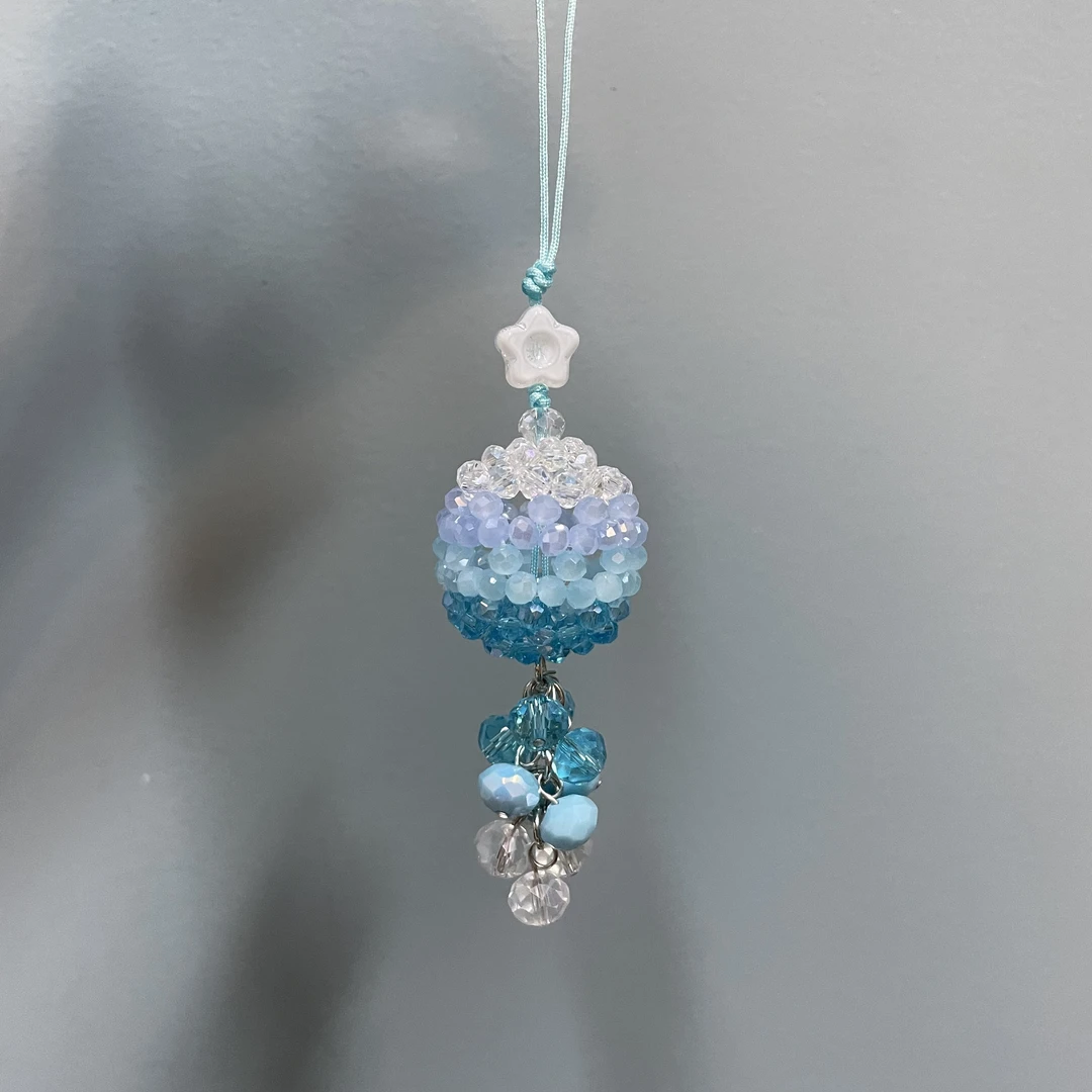 绳款编织蓝色渐变玲珑球手机坠E362