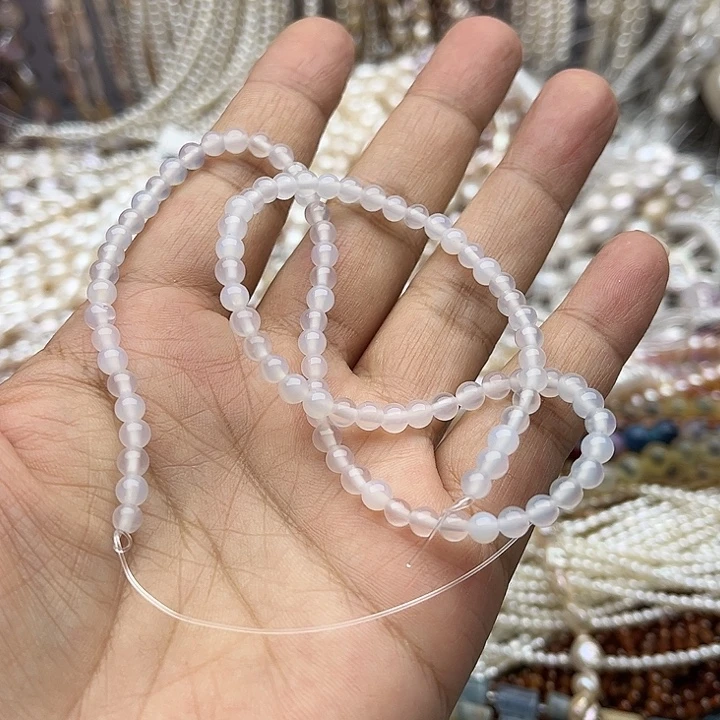 玛瑙/玉髓未镶嵌珠宝半成品一条4mm左右白玛瑙
