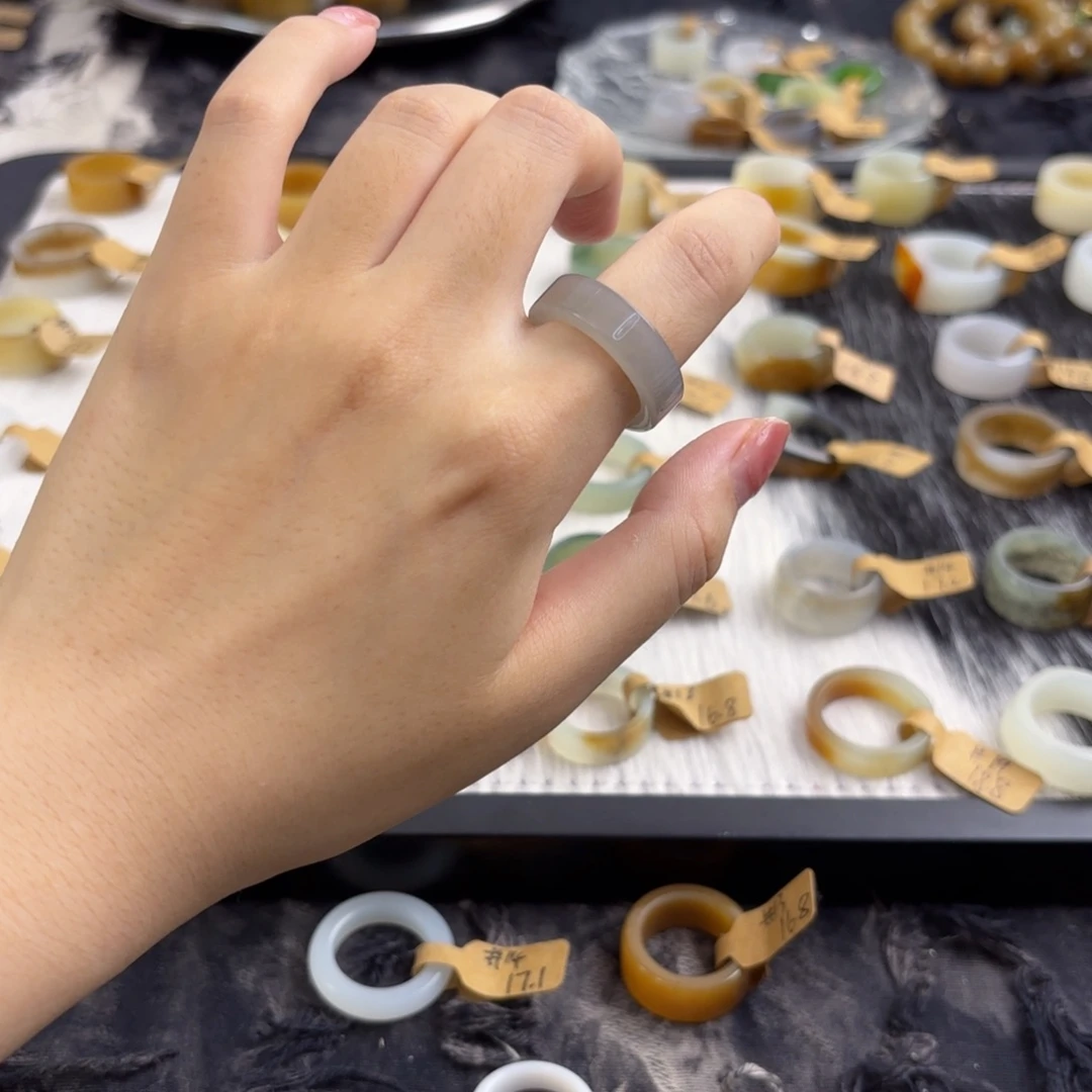 和田玉戒指未镶嵌内径17.2