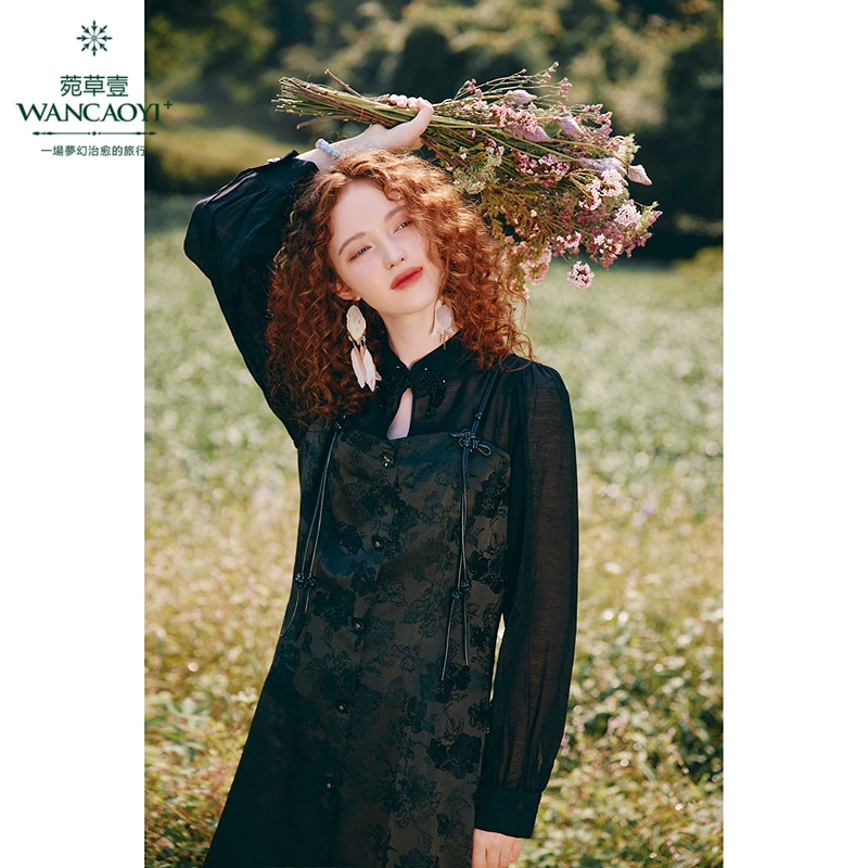 菀壹2025春季新款气质长袖复古法式中国风提花连衣裙Q14613411