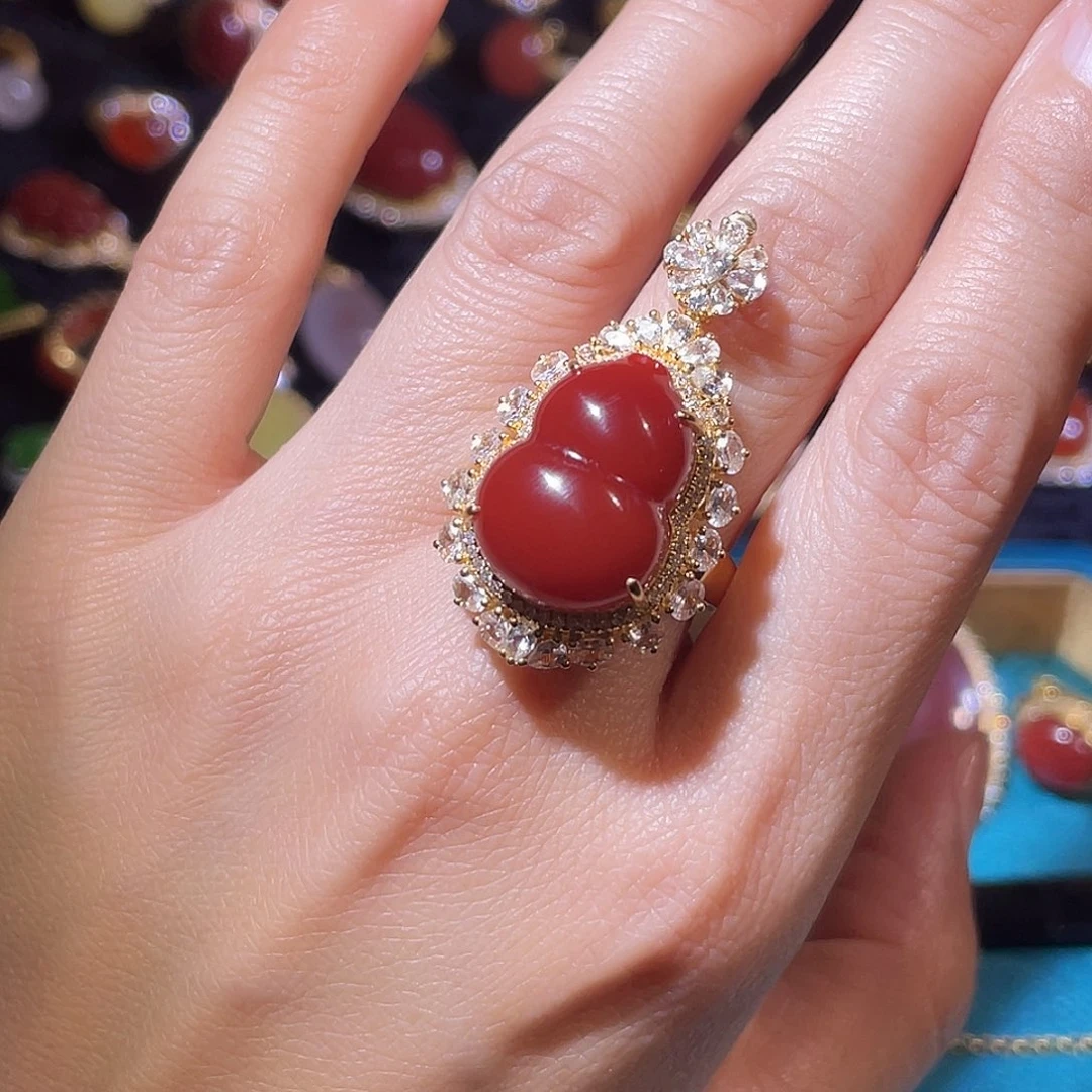 南红玛瑙18K金镶嵌戒指