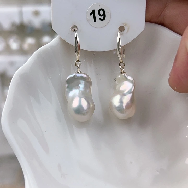 银S925镶嵌耳饰淡水珍珠