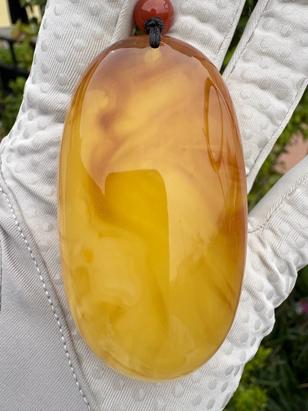 假一赔十，天然琥珀蜜蜡吊坠，原矿原皮随行意境珀吊坠，编号322