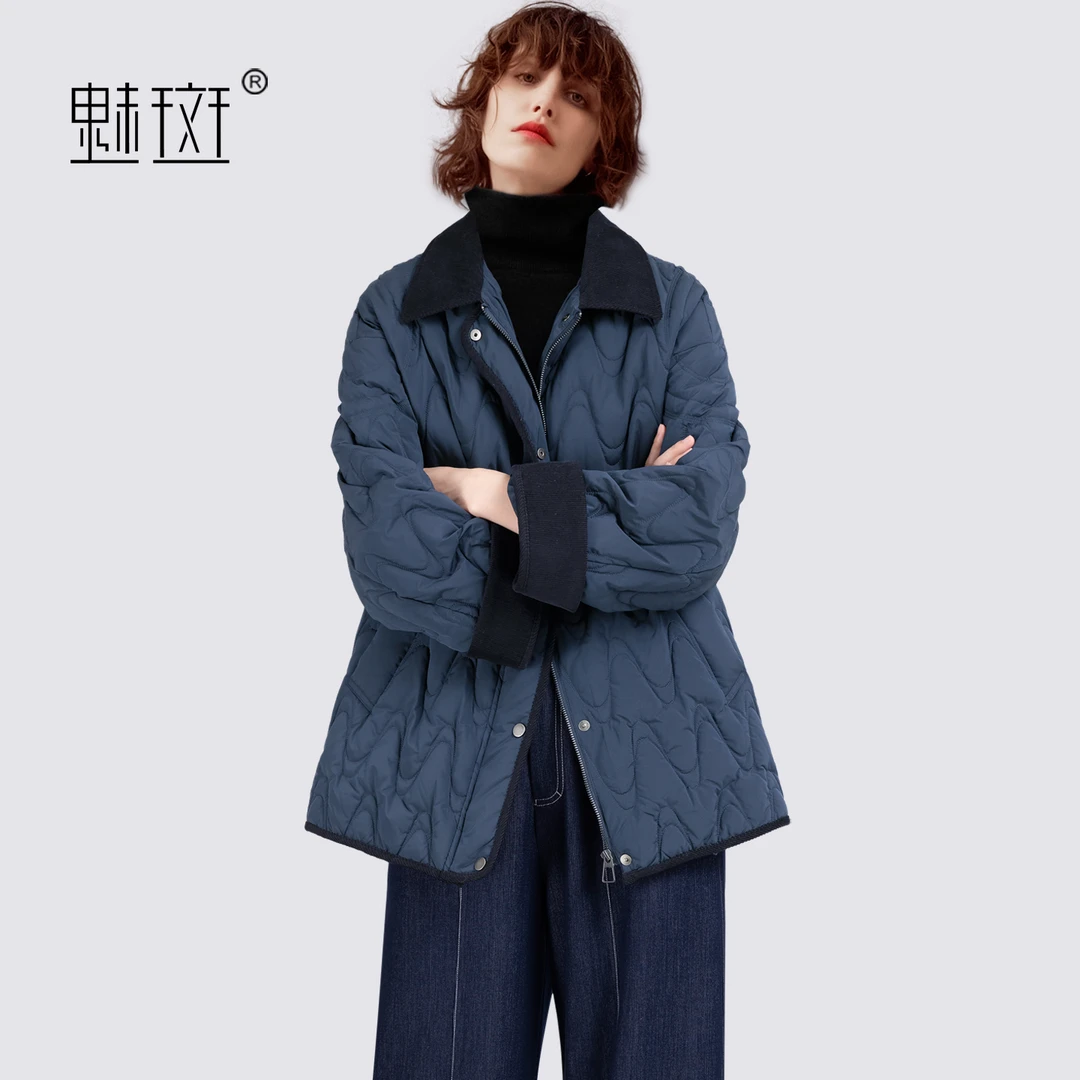 魅斑灯芯绒翻领绗缝轻薄羽绒服女2025冬季休闲宽松保暖外套女