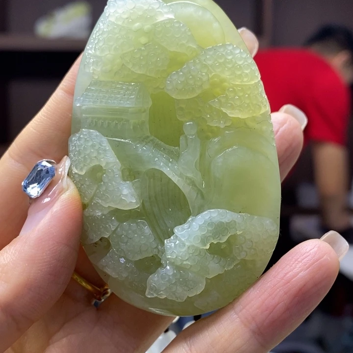 无***风蛇纹石玉未镶嵌颈饰