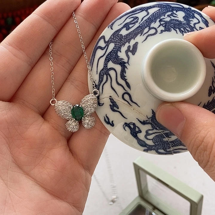 瓷片不哈哈哈哈哈哈哈哈哈哈哈哈