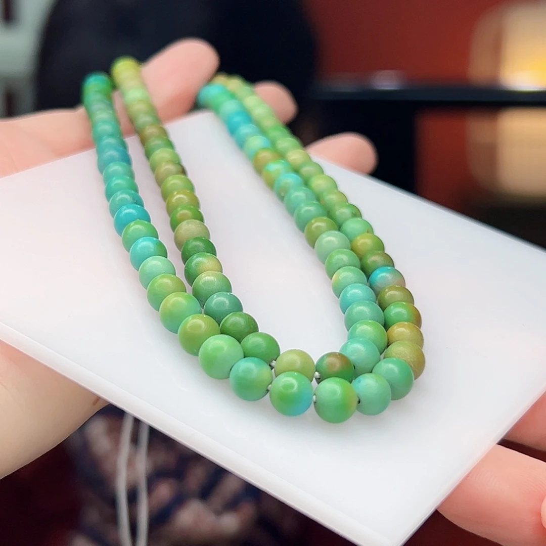 励***著绿松石未镶嵌珠宝奇石