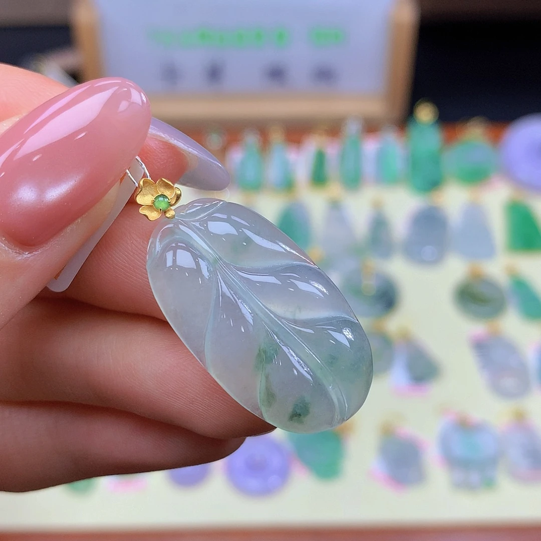 颈饰18K金镶嵌翡翠翡翠