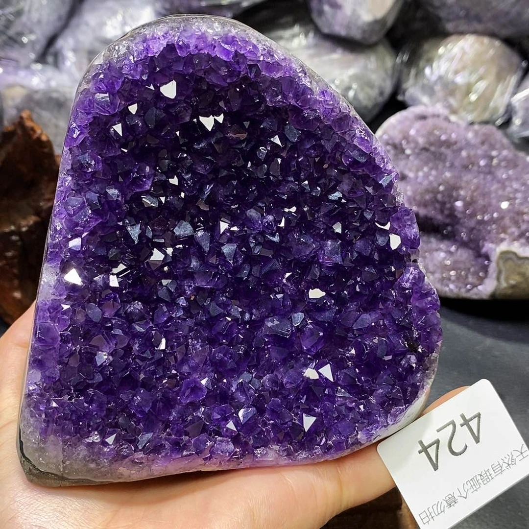 未镶嵌水晶大型摆件（非配饰）