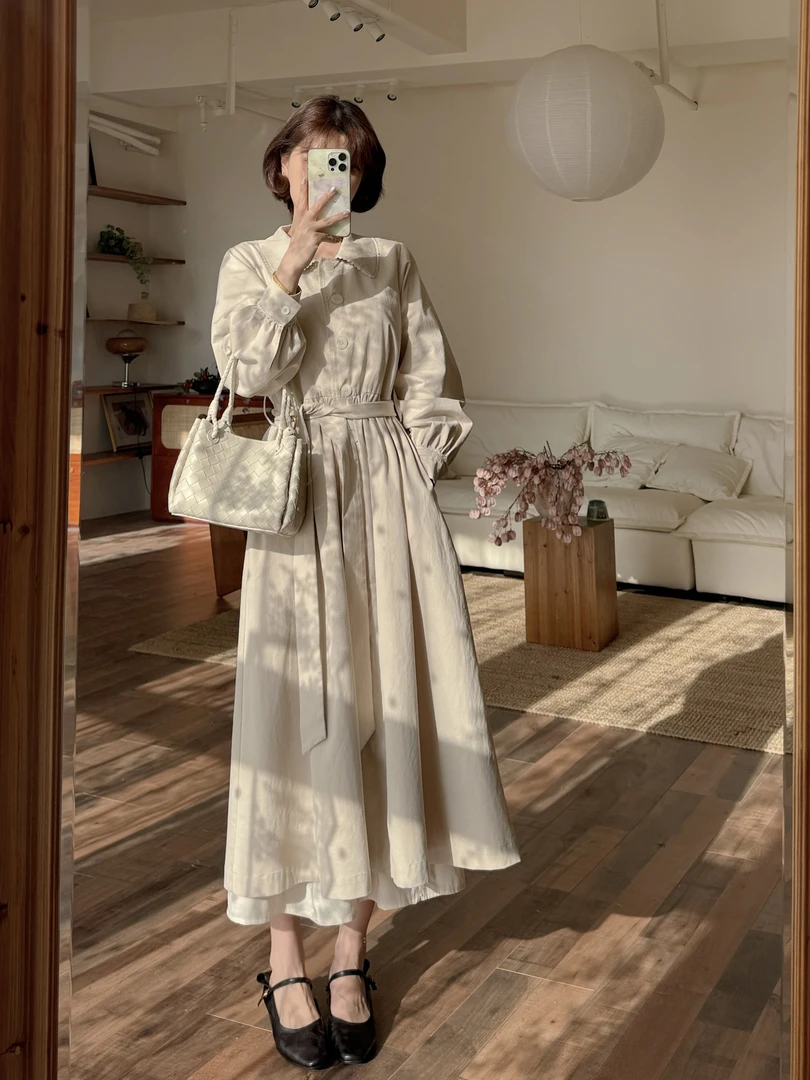 蕾英俊-西雅图-秋季舒芙蕾轻法风娃娃领正肩腰带英伦风气质风衣